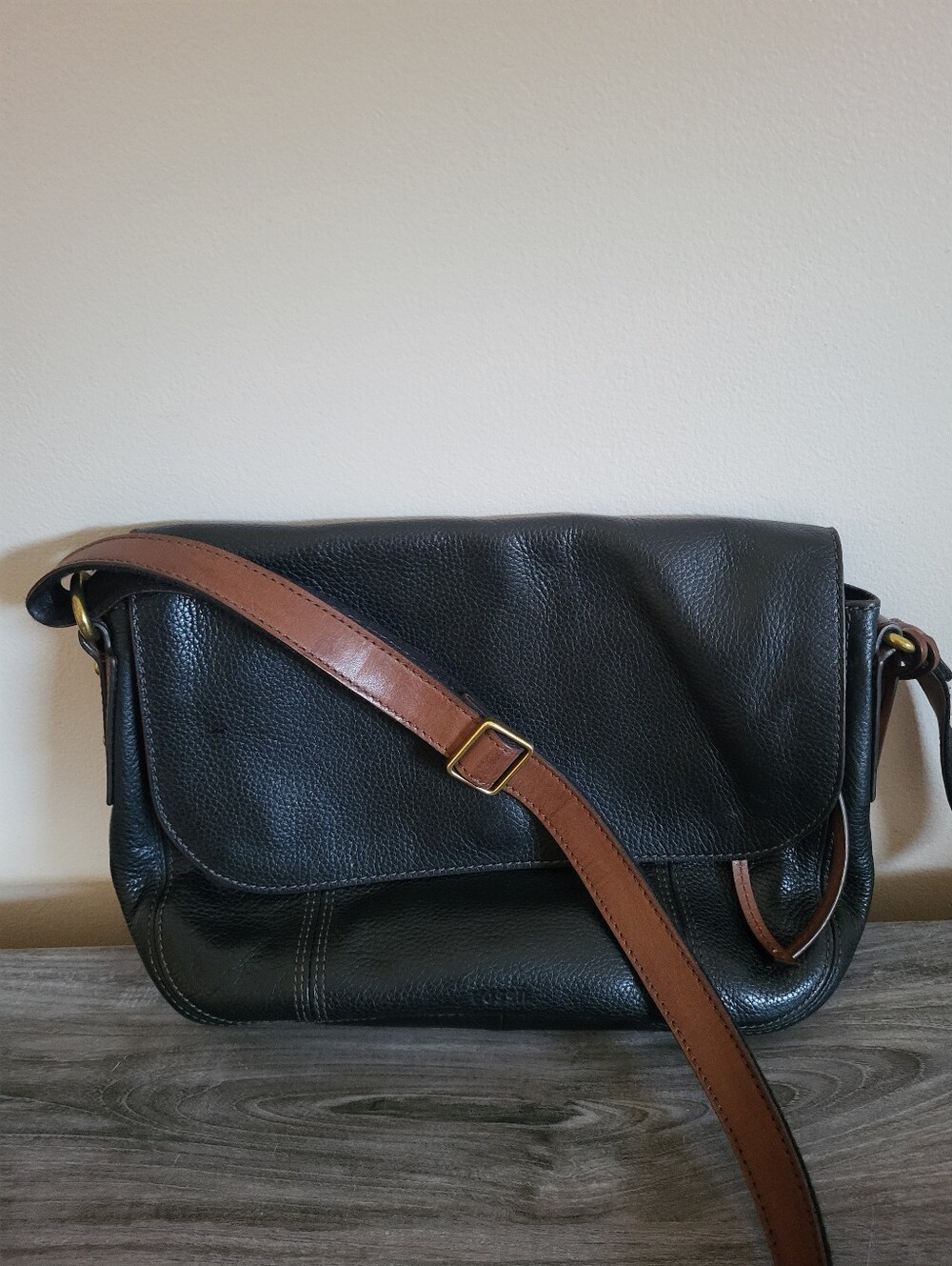 Fossil Pebbled Black Leather Saddle Crossbody Bag with Brown Strap